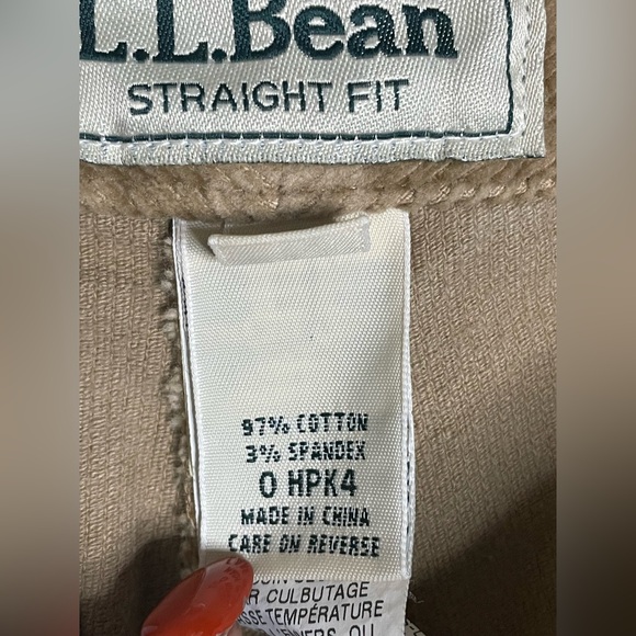 L.L.Bean Stretch
Country Corduroy Pants, Straight Fit, Plain Front Size 6P - Picture 9 of 12